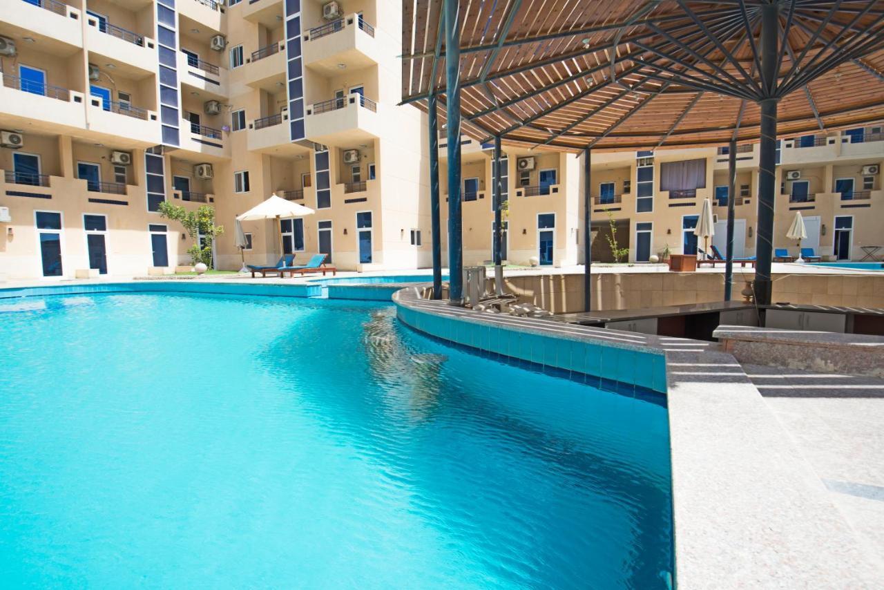 Poolside With Patio Near El Gouna Apartman Gurdaka Kültér fotó