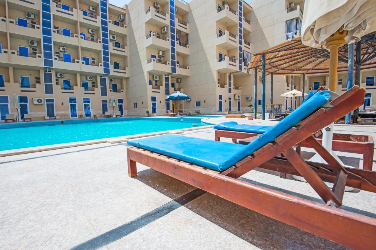 Poolside With Patio Near El Gouna Apartman Gurdaka Kültér fotó